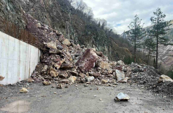 Novi odron na putu Mojkovac-Đurđevića Tara