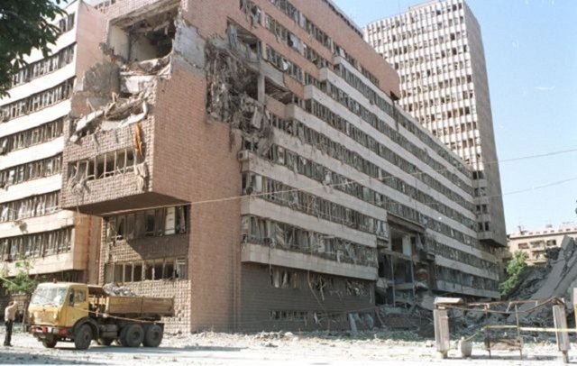 Arhivski snimak bivše zgrade Generalštaba VJ Generalštab: Za tužilaštvo falsifikat, za Vučića, ne