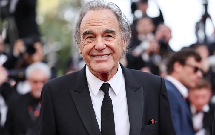 Stoun: EU bukvalno izbrisala uspomenu na rusku ulogu u pobjedi nad Hitlerom