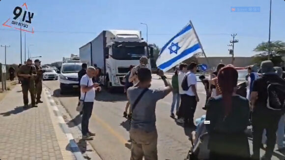 Izraelski doseljenici blokirali kamione s humanitarnom pomoći na putu za Gazu