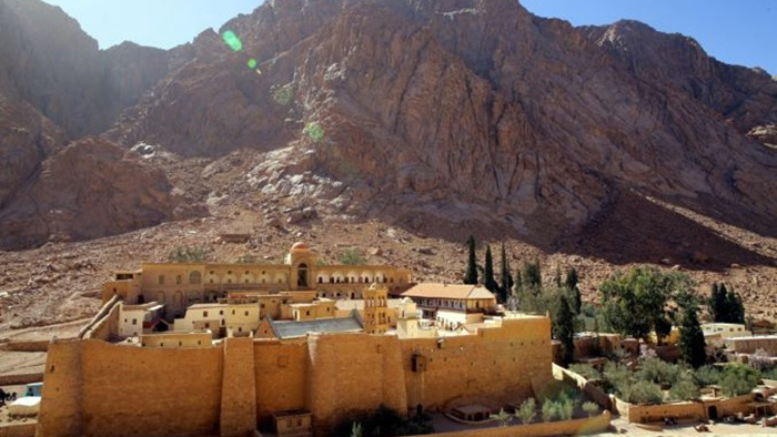 manastir se zatvara u egiptu