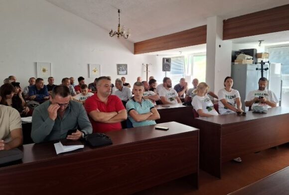 Mještani Brezana na javnoj raspravi: Energetsko čvorište u srcu sela ugrožava naše živote i budućnost