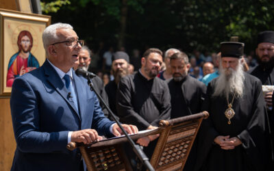 Predsjednik Skupštine Andrija Mandić položio vijenac na spomen-obilježje posvećeno stradalima na Zidanom mostu