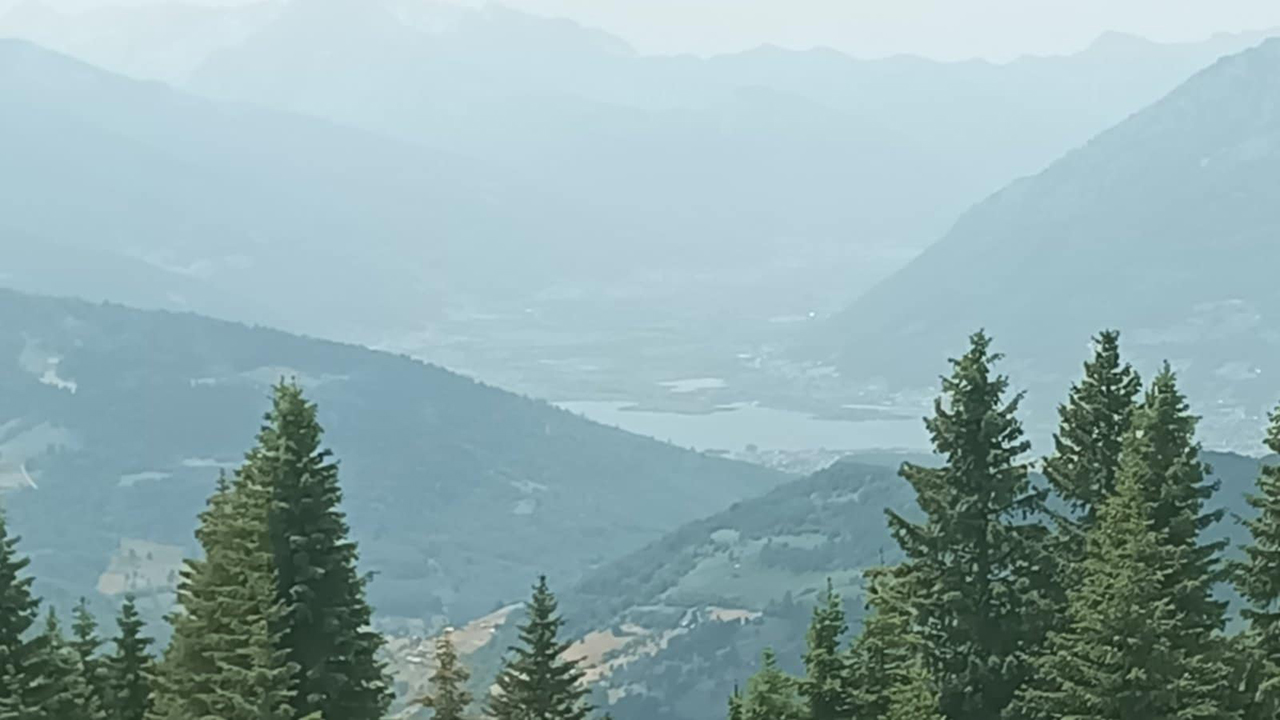 pogled sa cakora plavsko jezero