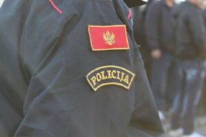 policija