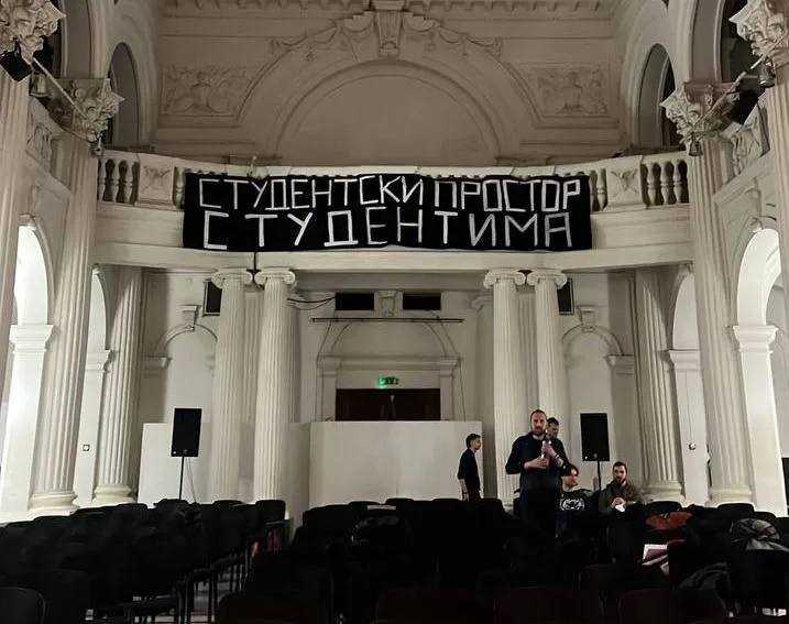 Foto: SKC u blokadi Policija i uprava zauzele SKC Beograd