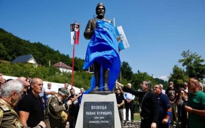Otkrivanje spomenika ratnom zločincu Pavlu Đurišiću