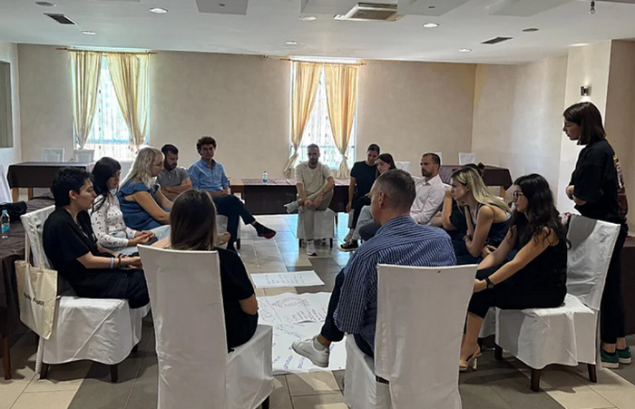 dekonstrukcija proslosti