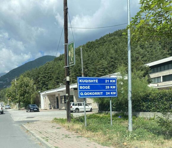 Tako blizu, a tako daleko