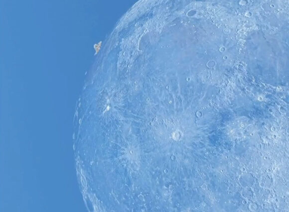 Udar asteroida u Mjesec