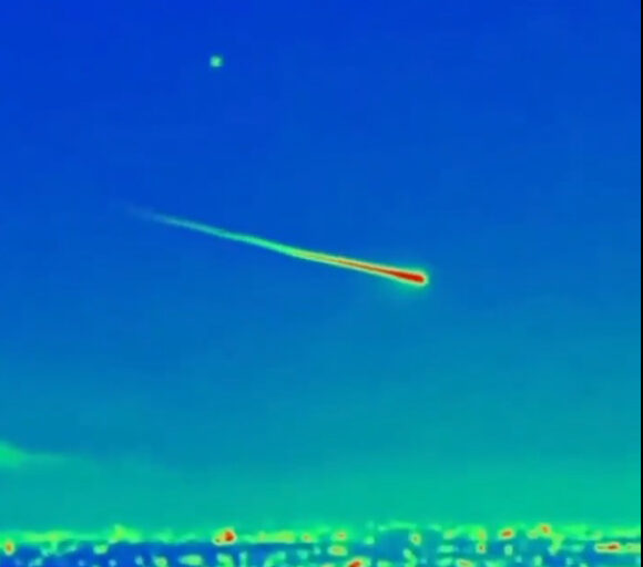 'Nešto' skrenulo meteorit da ne padne na grad