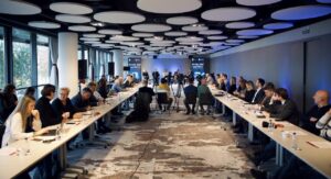 Nezavisnost javnih servisa pod pritiskom politike i nestabilnog finansiranja