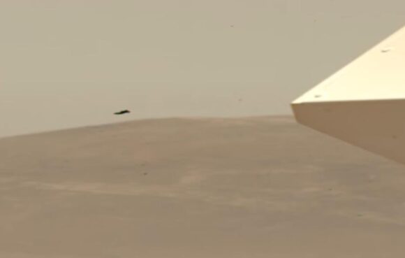 NASA rover je fotografisao neidentifikovani leteći objekat na nebu Marsa 28. novembar 2025. godine.