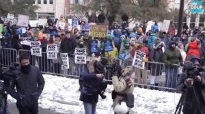 Mineapolis: Rastjerane Trampove pristalice