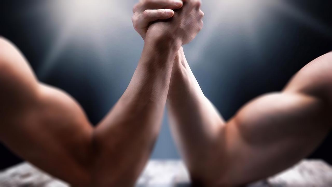 ilustracija Majkl O'Liri, generalni direktor avio-kompanije Rajaner, je izazvao Ilona Maska, milijardera i vlasnika kompanije SpejsEks i mreže Starlink, na obaranje ruku, kako bi, kako je naveo, riješili spor između Rajanera i Starlinka