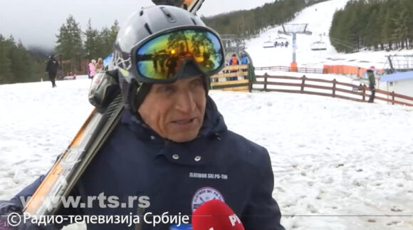 Devedesetogodišnji Sreten Dimitrijević, penzionisani komercijalista iz Užica, koji skija od petnaeste godine, najstariji je skijaš na stazama Tornika (Zlatibor).