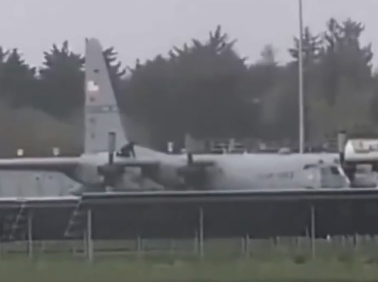 Irac oštetio američki C-130 Hercules